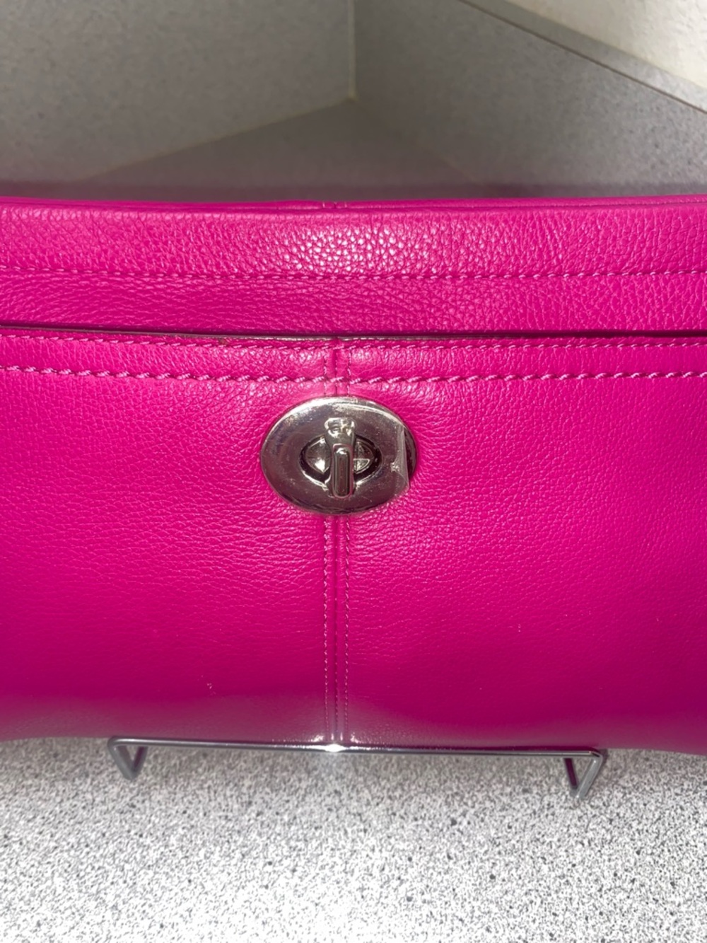 Coach Park Leather Legacy Bright Magenta Turnlock Clutch NWT - Picture 7 of 14